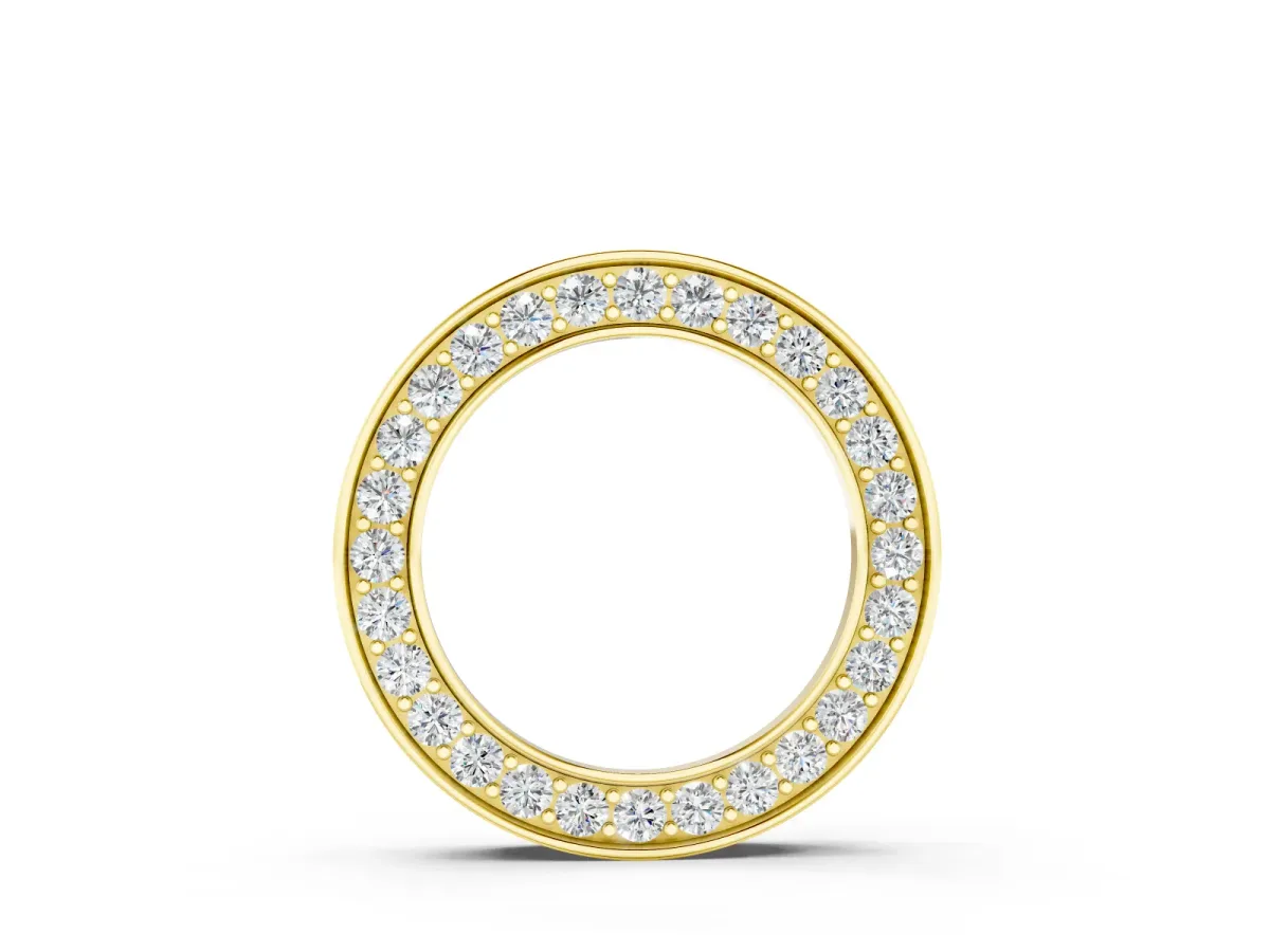 Round Diamond Pavé Circle Pendant Set in Yellow gold with Polished Edges