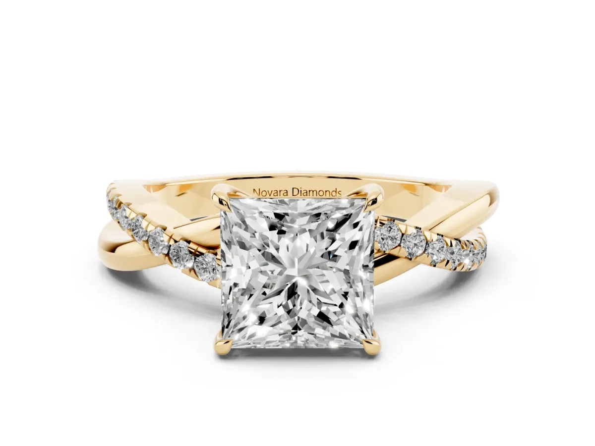 Princess Cut Diamond Twisted Pavé Band Ring Set in Yellow gold with Prong Setting