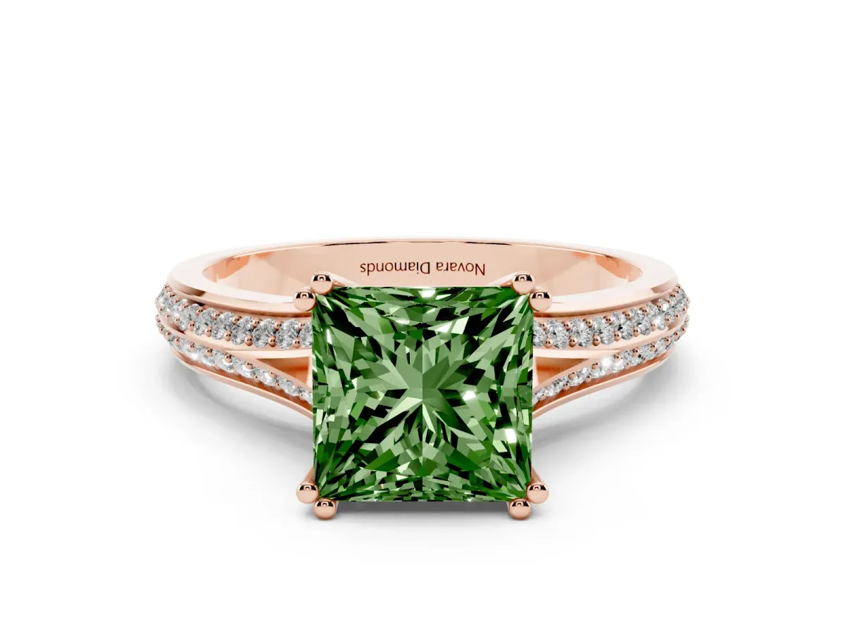 Fancy Green Princess Cut Diamond Split Shank Pavé Engagement Ring Set in Rose gold with Prong-Set Center Stone