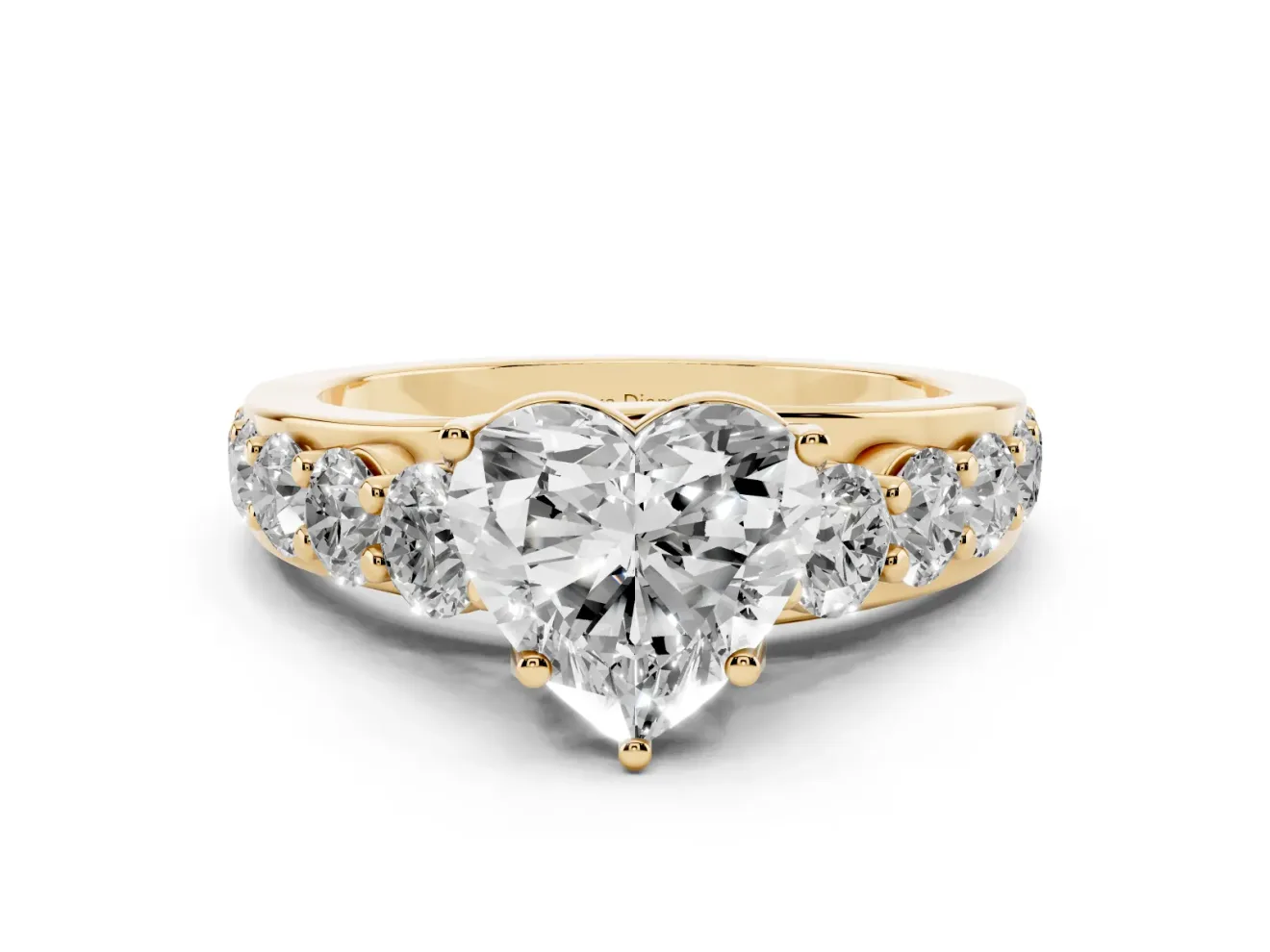 Heart-Shaped Graduated Side Stone Engagement Ring Setting | Shared Prong Rails | Yellow Gold
