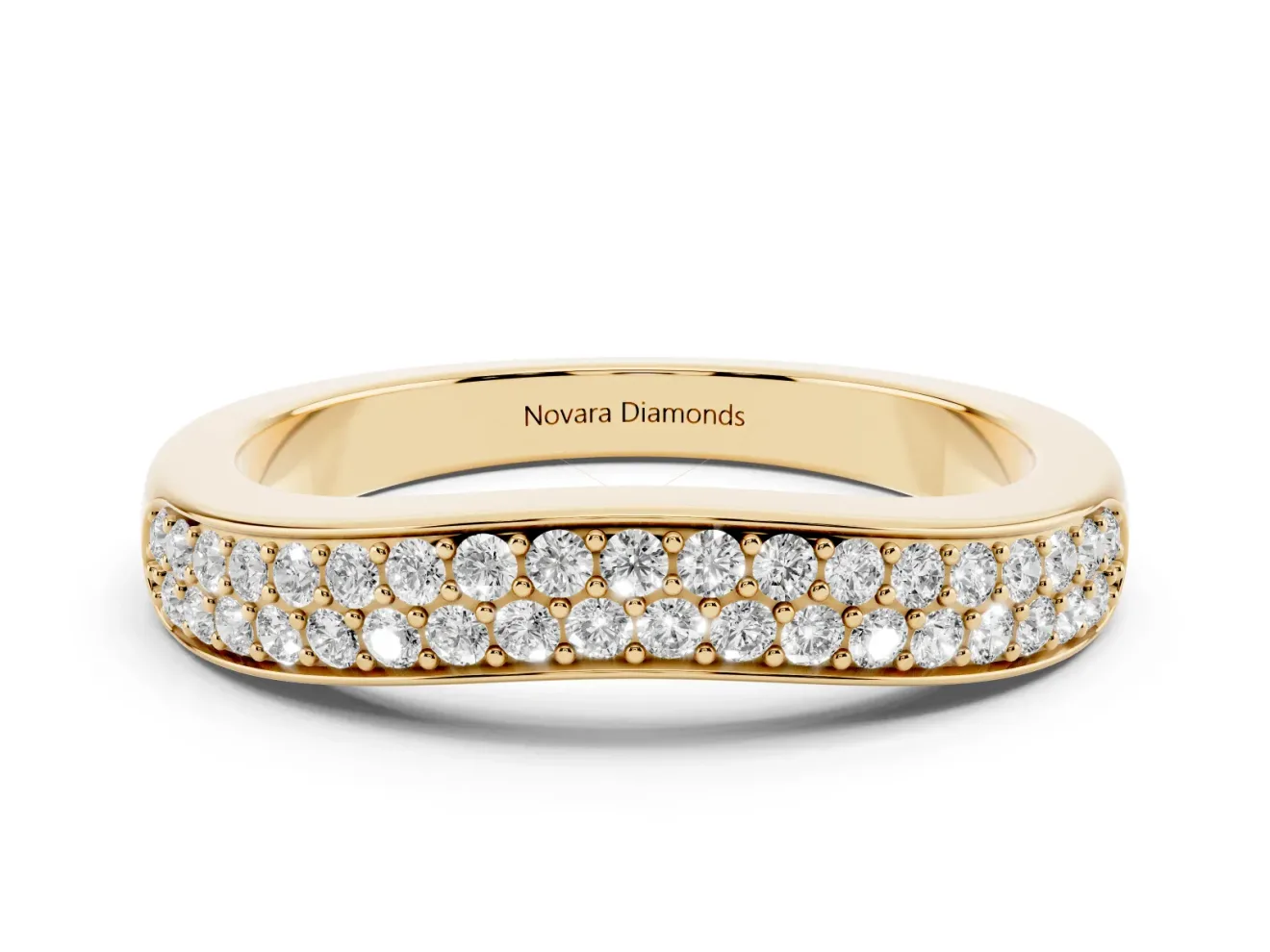 Round Diamond Pavé Contour Band Set in Yellow gold