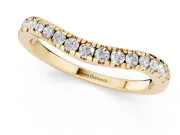 Round Lab-Grown Diamond Pavé Contour Wedding Band | Shared Prongs | Yellow Gold