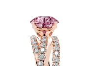 Round Twisted Pavé Engagement Ring Setting for a Fancy Pink Lab-Grown Diamond | Rose Gold