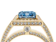 Fancy Blue Princess Cut Diamond Halo Pavé Split Shank Ring Set in Yellow gold with Prong Setting
