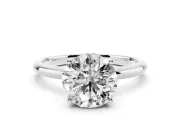 Round Cut Diamond Solitaire Engagement Ring Set in White gold with Prong Setting and Polished Band