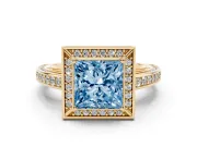 Fancy Blue Princess Cut Diamond Halo Pavé Split Shank Ring Set in Yellow gold with Prong Setting