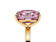 Fancy Pink Asscher Cut and Emerald Cut Toi Moi Ring Set in Yellow gold with Prong Setting