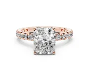 Radiant Cut Diamond Pavé Solitaire Ring Set in Rose gold with Round Band and Prong Setting