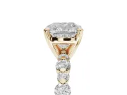 Cushion Cut Pavé Solitaire Engagement Ring Setting | Alternating Accents | Yellow Gold