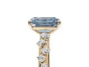 Emerald Cut Graduated Solitaire Engagement Ring Setting for a Fancy Blue Lab-Grown Diamond | Yellow Gold