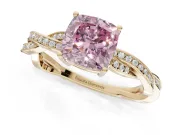 Cushion Cut Twisted Pavé Solitaire Engagement Ring Setting for a Fancy Pink Lab-Grown Diamond | Yellow Gold