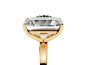 Fancy Green Round Cut and Emerald Cut Toi Moi Ring Set in Yellow gold with Prong Setting