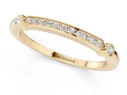 Round Lab-Grown Diamond Pavé Bar Wedding Band | Bezel Stations | Yellow Gold