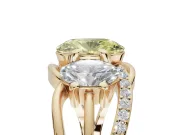 Oval Three Stone Split Shank Engagement Ring Setting for a Fancy Yellow Lab-Grown Diamond | Matching Sides | Yellow Gold