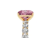 Radiant Cut Shared Prong Engagement Ring Setting for a Fancy Pink Lab-Grown Diamond | Yellow Gold