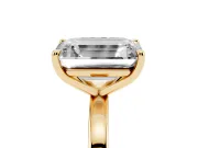 Fancy Blue Radiant Cut and Emerald Cut Toi Moi Ring Set in Yellow gold with Prong Setting