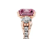 Fancy Pink Three-Stone Asscher Cut Diamond Pavé Band Ring Set in Rose gold with Prong-Set Trio