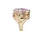 Pear-Shaped Leaf Bypass Solitaire Engagement Ring Setting for a Fancy Pink Lab-Grown Diamond | Yellow Gold