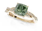 Cushion Cut Twisted Pavé Solitaire Engagement Ring Setting for a Fancy Green Lab-Grown Diamond | Yellow Gold