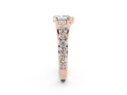Pear-Shaped Graduated Side Stone Engagement Ring Setting | Shared Prong Rails | Rose Gold