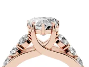 Heart-Shaped Graduated Side Stone Engagement Ring Setting | Shared Prong Rails | Rose Gold