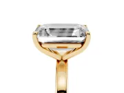 Fancy Pink Emerald Cut and Emerald Cut Toi Moi Ring Set in Yellow gold with Prong Setting