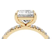 Princess Cut Diamond Pavé Solitaire Ring Set in Yellow gold with Round Band and Prong Setting