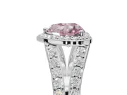 Heart-Shaped Halo Pavé Engagement Ring Setting for a Fancy Pink Lab-Grown Diamond | Narrow Split Shank | Platinum