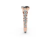 Pear-Shaped Graduated Engagement Ring Setting for a Black Center | Rose Gold