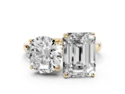 Round Cut and Emerald Cut Toi Moi Ring Set in Yellow gold with Prong Setting