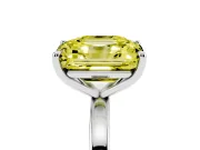 Fancy Yellow Asscher Cut and Emerald Cut Toi Moi Ring Set in White gold with Prong Setting