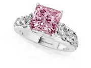 Princess Cut Graduated Engagement Ring Setting for a Fancy Pink Lab-Grown Diamond | Platinum