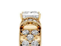 Princess Cut Diamond Milgrain Halo Pavé Engagement Ring Set in Yellow gold with Prong Setting
