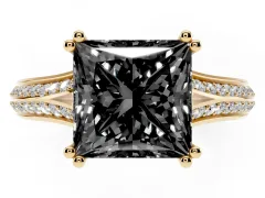 Fancy Black Princess Cut Diamond Split Shank Pavé Engagement Ring Set in Yellow gold with Prong-Set Center Stone