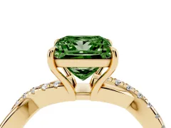 Fancy Green Princess Cut Diamond Twisted Pavé Band Ring Set in Yellow gold with Prong Setting