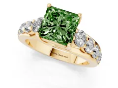 Fancy Green Princess Cut Diamond Pavé Engagement Ring Set in Yellow gold with Prong Setting