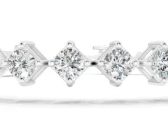 Princess Cut Diamond Tennis Bracelet Set in White gold with Square Prong Setting