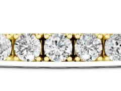 Round Cut Diamond Flexible Tennis Bracelet Set in Yellow gold with Four-Prong Setting and Box Clasp