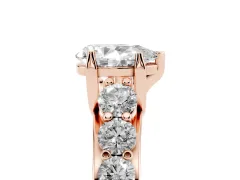 Pear Cut Diamond Pavé Engagement Ring Set in Rose gold with Prong Setting