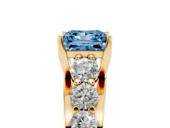 Fancy Blue Princess Cut Diamond Pavé Engagement Ring Set in Yellow gold with Prong Setting