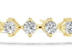 Princess Cut Diamond Tennis Bracelet Set in Yellow gold with Square Prong Setting