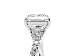 Princess Cut Diamond Twisted Pavé Band Ring Set in White gold with Prong Setting