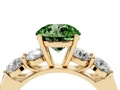 Fancy Green Round Cut Diamond Five-Stone Prong Set Ring Set in Yellow gold with Classic Band