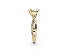Pear Cut Diamond Twisted Pavé Band Ring Set in Yellow gold with Prong Setting