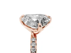 Emerald and Heart Toi Moi Ring Set in Rose gold with Prong Setting and Pavé Band