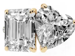 Emerald and Heart Toi Moi Ring Set in Yellow gold with Prong Setting and Pavé Band