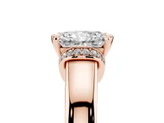 Radiant Cut Diamond Pavé Band Solitaire Ring Set in Rose gold with Prong Setting