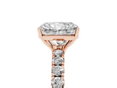 Radiant Cut Diamond Pavé Solitaire Engagement Ring Set in Rose gold with Prong Setting