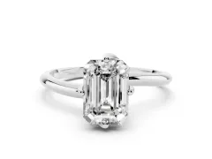 Emerald Cut Diamond Solitaire Engagement Ring Set in White gold with Classic Plain Band