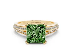 Fancy Green Princess Cut Diamond Split Shank Pavé Engagement Ring Set in Yellow gold with Prong-Set Center Stone